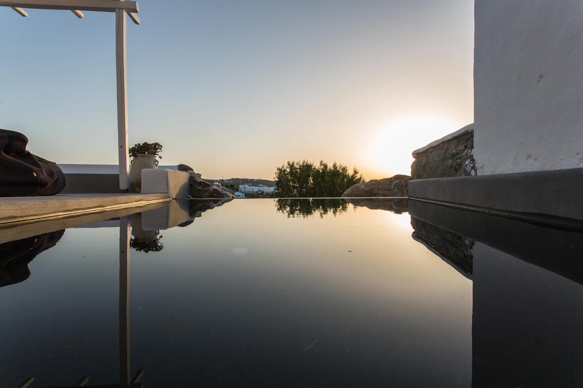 โรงแรมออสตราโก สวีท Mykonos Town ภายนอก รูปภาพ